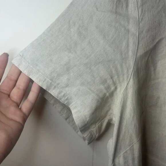 Avenue, size 18, Beige Linen Blend Eyelet Button Down Blouse, long fitted - Picture 8 of 8